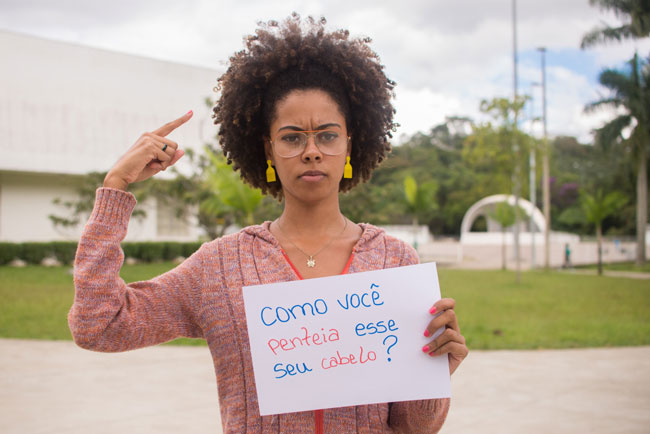 Campanha contra o racismo da UFRJ.