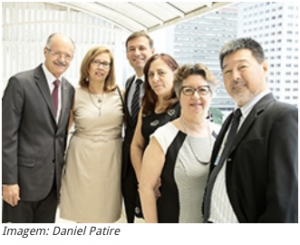 Da esq. p/ dir. Benedito Barraviera (Tesoureiro), Ana Marlene de Moraes (vice-presidente), Rui Seabra (presidente), Suzana Lannes (tesoureira); Suely de Brito (secretária geral) e Milton Shintaku (secretário)