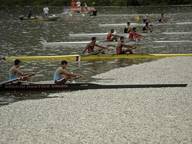 Mais uma mortandade de peixes na lagoa Rodrigo de Freitas