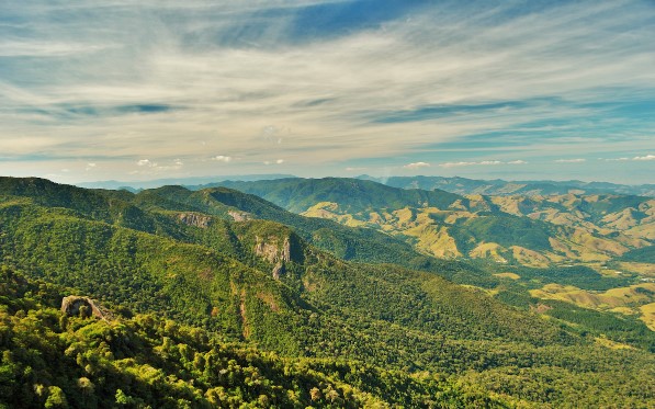 Vista aérea da APA São Francisco Xavier, onde Marques realizou sua pesquisa de mestrado. Fonte: Fundação Florestal - Governo do Estado de São Paulo.