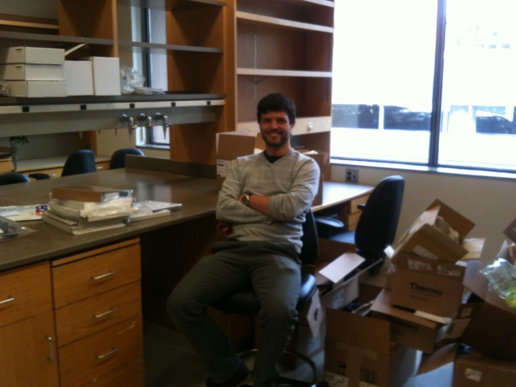 Gabriel Victora em seu laboratório no Whitehead Institute (Jan, 2012).